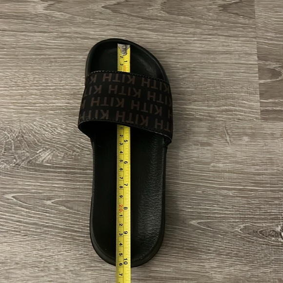 KITH Monogram Slides - Picture 6 of 6